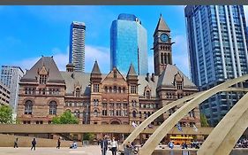 Exclusive Queen St Downtown Full House-Private Patio